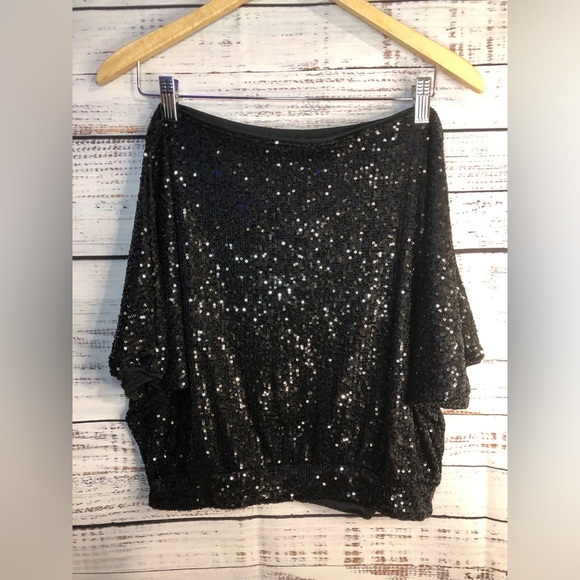 Sequin all over Black Croptop - Picture 11 of 11